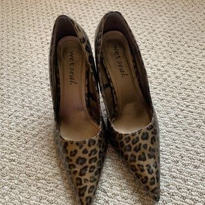 Wet Seal Leopard Print 4” Stilettos 👠